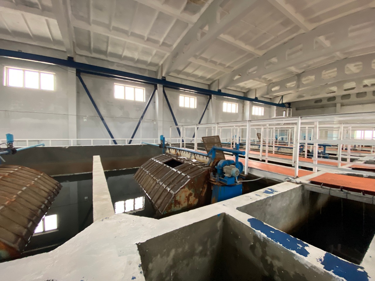 Абдулпатах Амирханов ознакомился с комплексом Тарнаирских водопроводных очистных сооружений